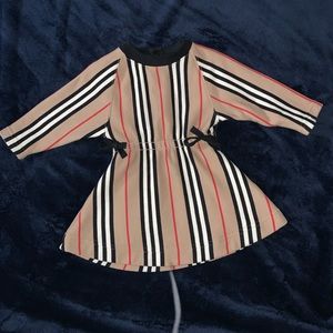 Excellent Condition Baby Girl Burberry Dress 6 Months